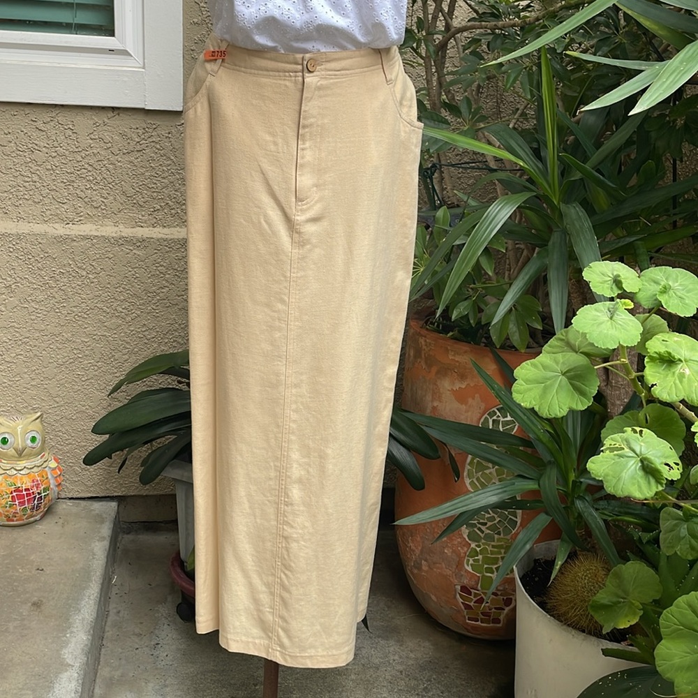 Vintage cream maxi skirt